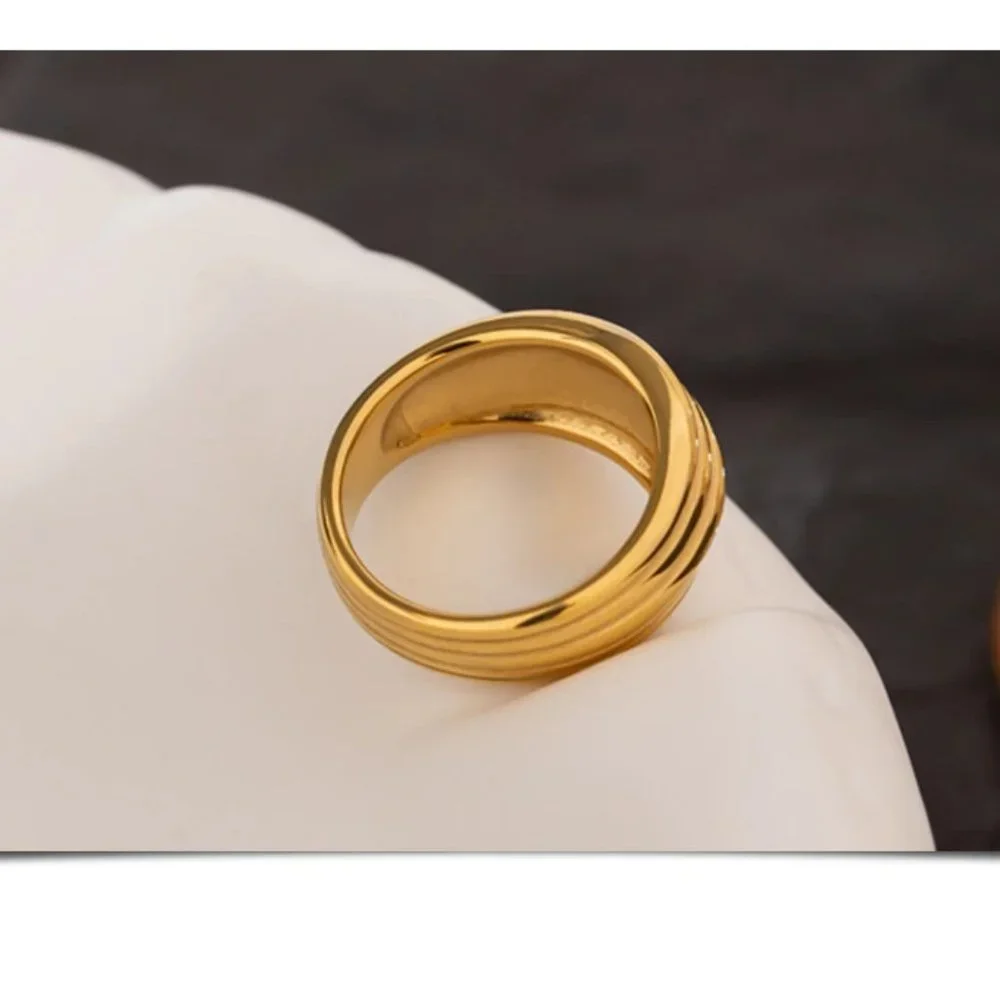 NEW 18K Gold Plated Textured Layer Ring